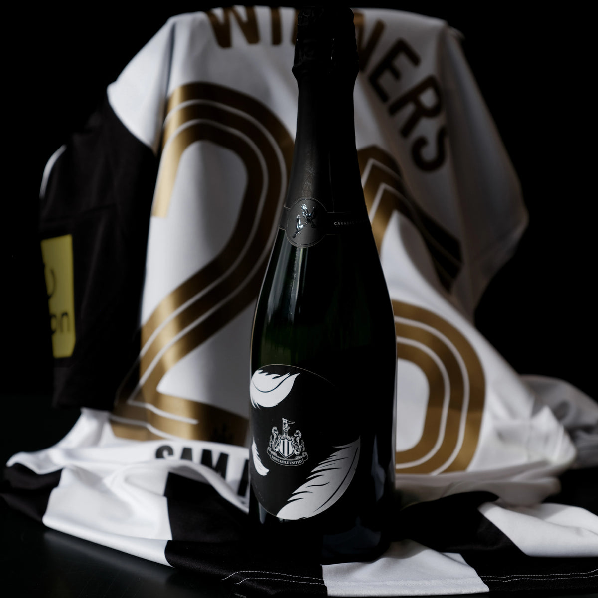 Newcastle United FC - Official Carabao Cup Winners Champagne 2024/25